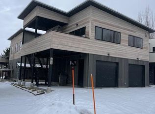 672 E Hall Ave, Jackson, WY 83001