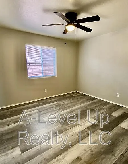 267 E 21st St #1 — Photo 15