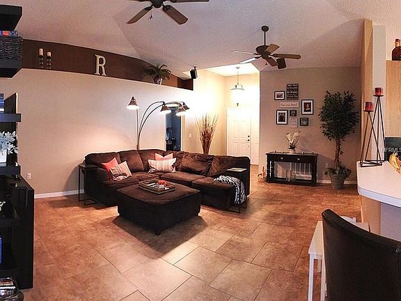 4th image of 6928 Crown Lake Dr