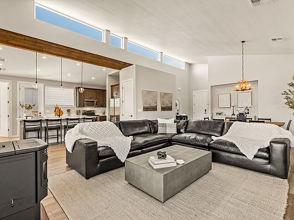 2nd image of 3326 W Lockwood Way