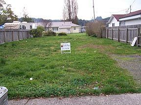 2nd image of 956 Laurel Ave