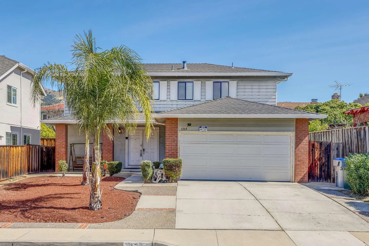 3264 Janelle Dr photo 1