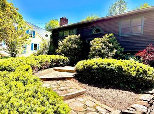 87 Maple St, Essex Junction, VT 05452