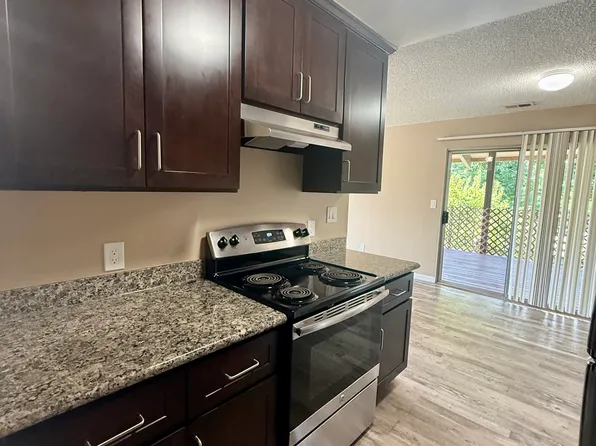 557 Tawny Dr APT 7, Pleasanton, CA 94566