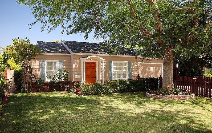 Front Exterior - Automatic Sprinklers