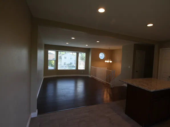 1623 W Bora Bora Dr, West Jordan, UT 84084