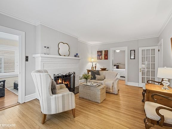 4th image of 4528 Woodland Ave