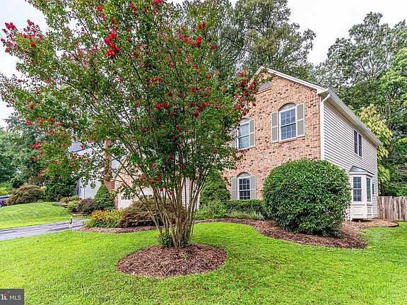 5th image of 9455 Lapstrake Ln