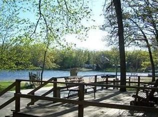 7627 E Navajo Trl, Branch, MI 49402