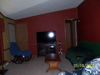 3rd image of 320 Jackson St E