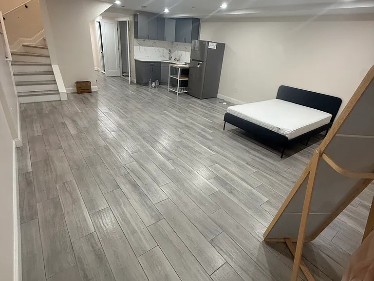 125 Bay 8 St #0 — Photo 6