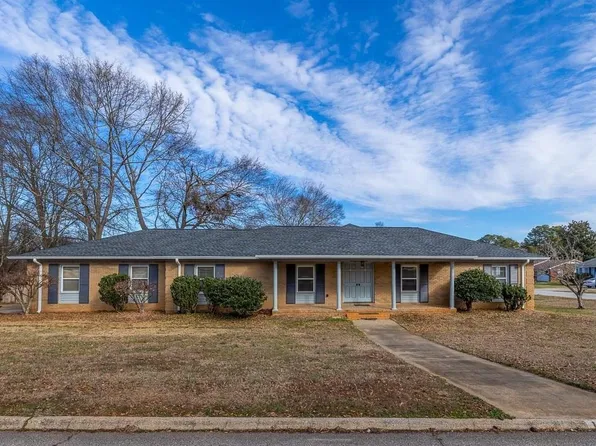 151 Oak Park Dr, Mauldin, SC 29662