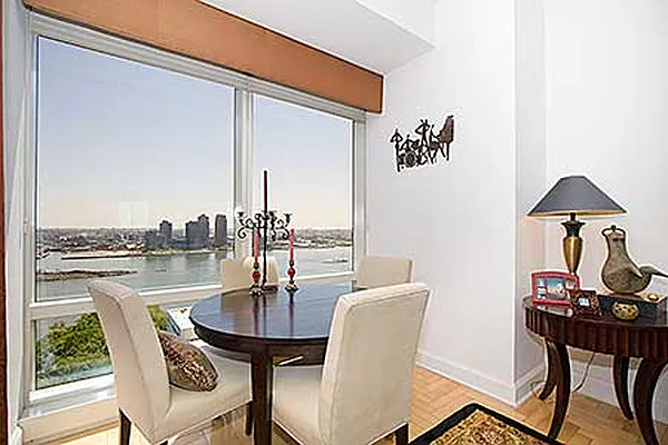 Sold by Trump International Realty | media 49