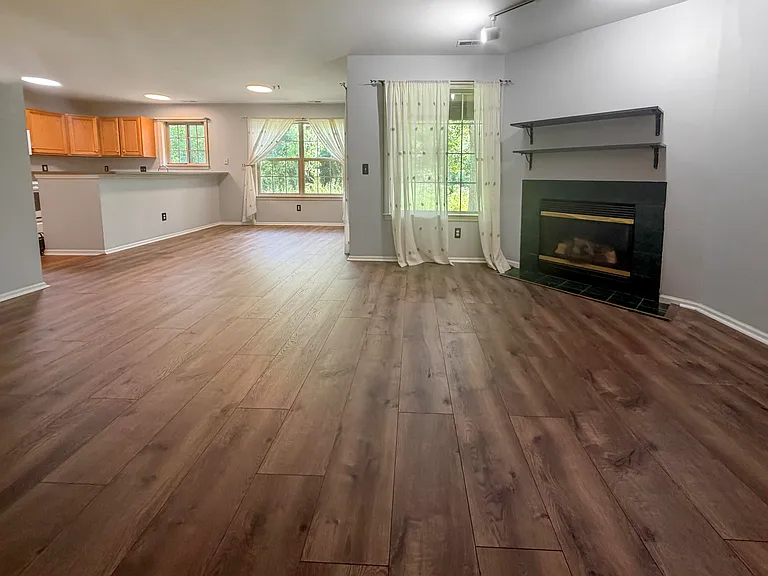 2820 Barclay Way — Photo 2