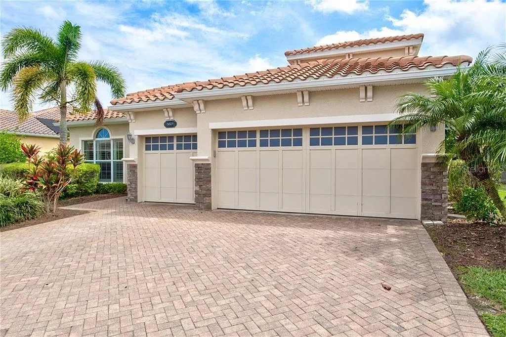 5601 Rock Dove Dr — Photo 1