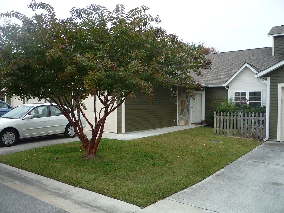 2nd image of 1103 Cedarwood Vlg