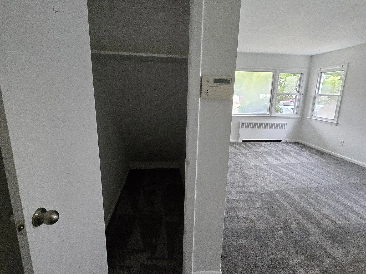 3 bed, 1000 sqft, $4,000 — Photo 4