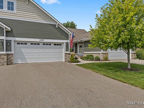3rd image of 10187 E Crossroads Cir SE