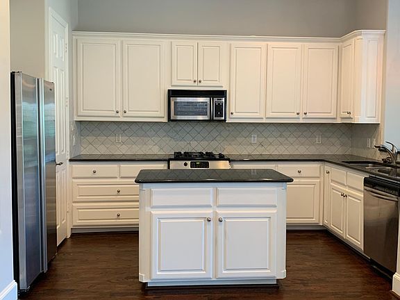 3rd image of 18111 Frankford Lakes Cir