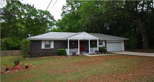 1st image of 10353 Oak Ln