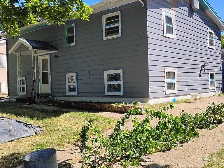 608 N Williams Ave — Photo 2