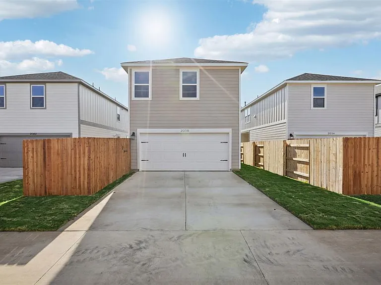 2058 Alice Jay Way — Photo 2