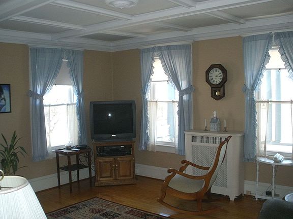 Living room 2