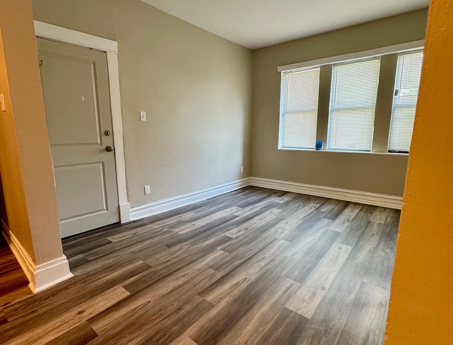 1 bed, 725 sqft, $1,195 — Photo 4