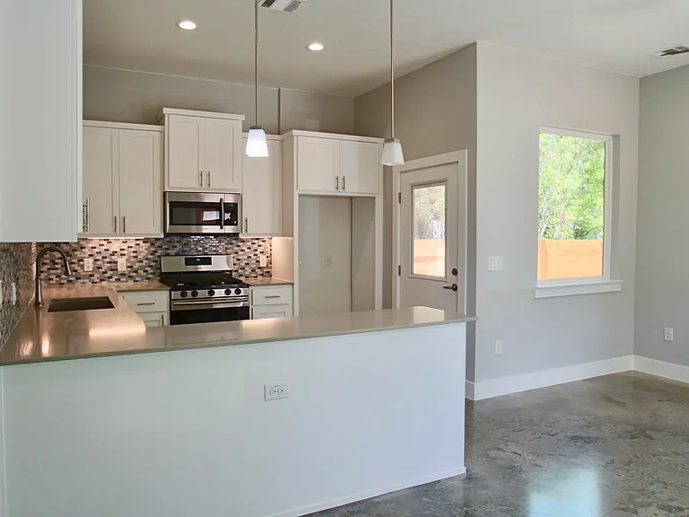 6204 Langham St — Photo 10
