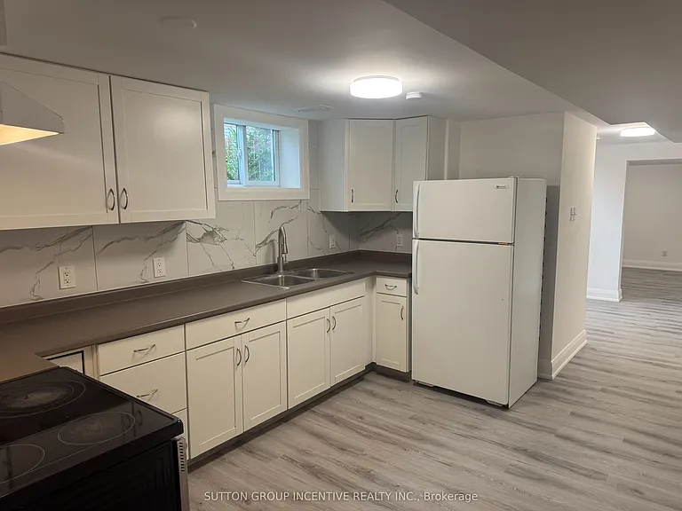 149 Gunn St #LOWER LEVEL — Photo 5