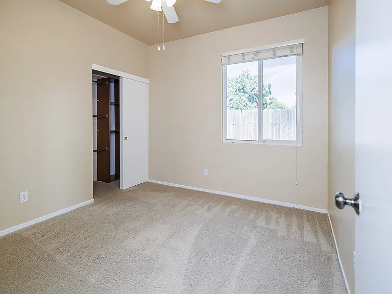 5517 Laguna Crest Way — Photo 12