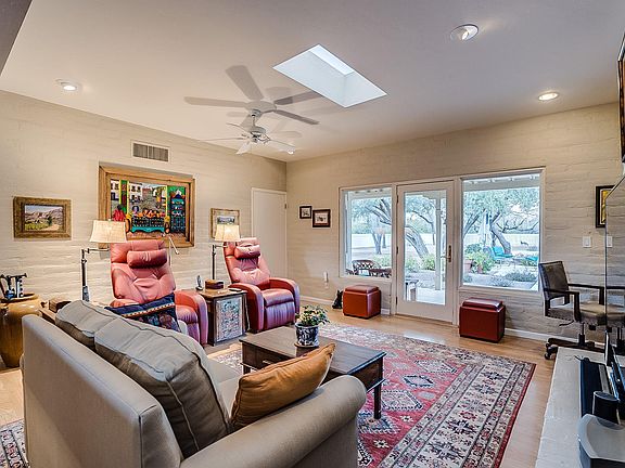 5th image of 5901 E Miramar Dr