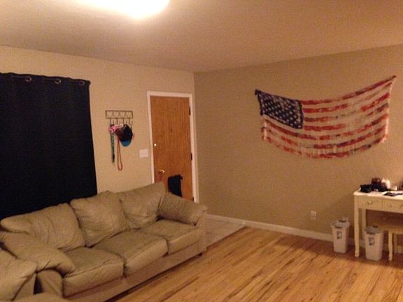 3rd image of 627 9th St