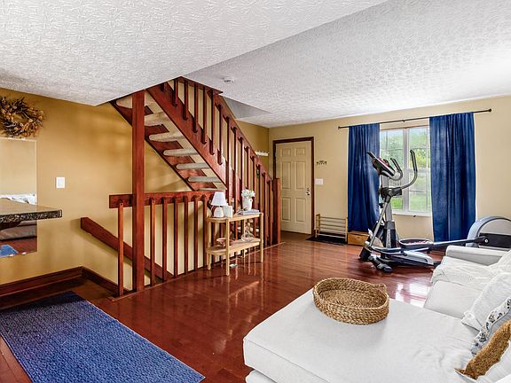 5th image of 5115 Singleton Dr #39C