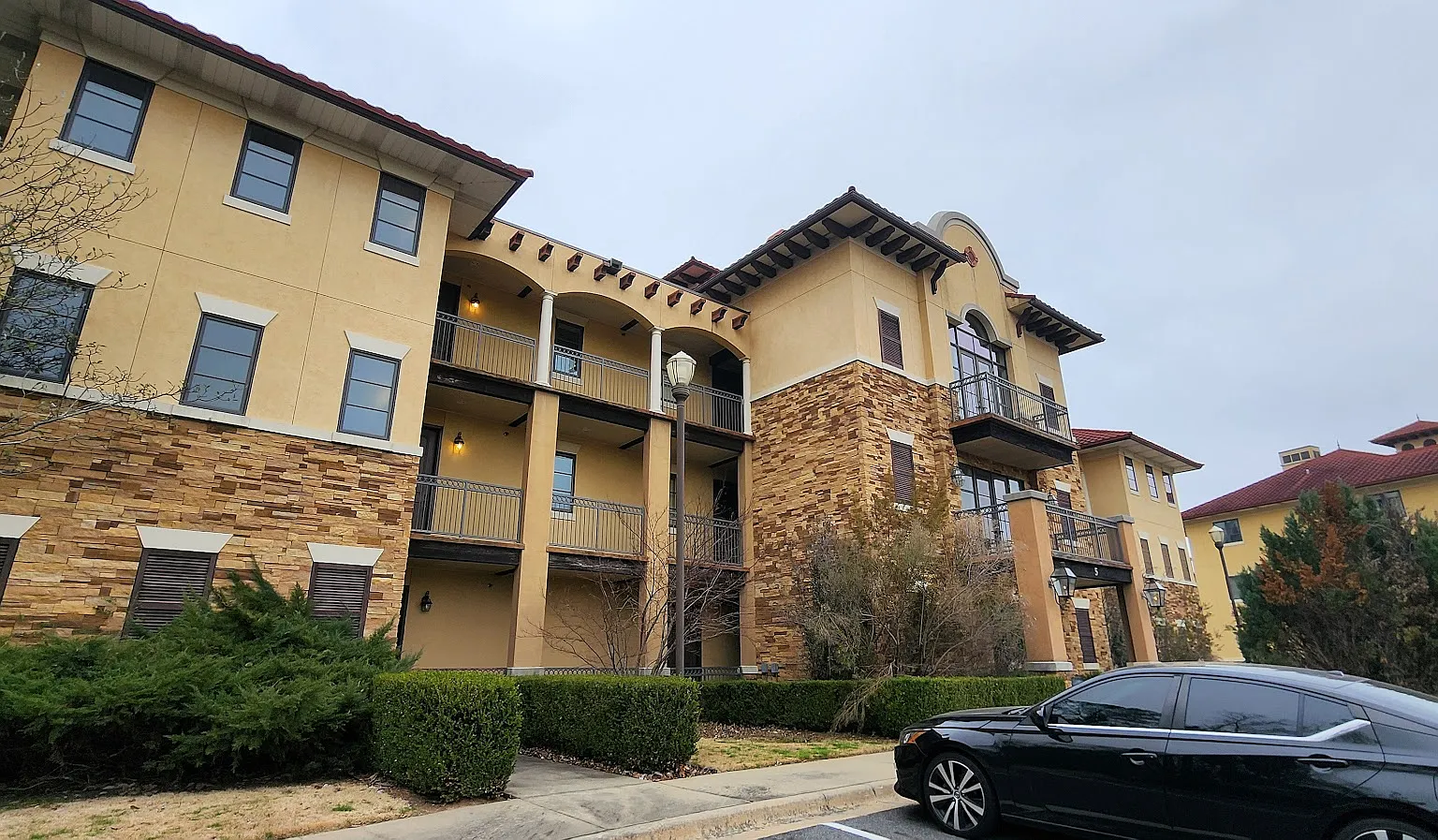 2 bed, 1418 sqft, $2,200 — Photo 1