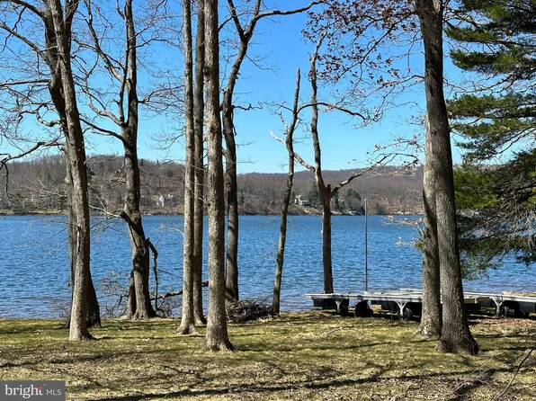 954 Beckman Peninsula Rd, Swanton, MD 21561