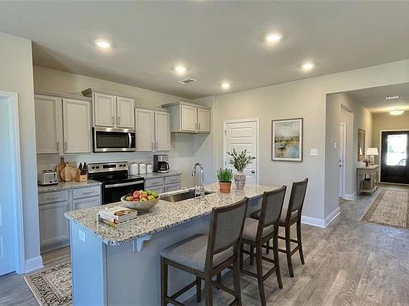 4th image of 10673 Relic Rd N