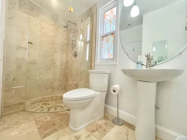 211 SE 3rd Ave, Delray Beach, FL 33483