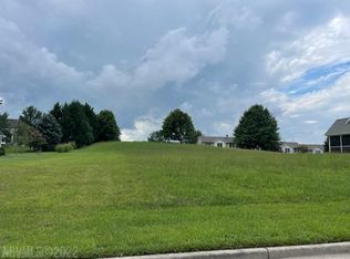 8275 River Course Dr, Radford, VA 24141