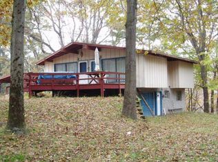 112 Apple Ln, Hawley, PA 18428