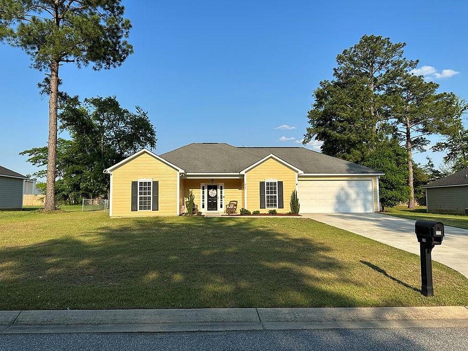 1st image of 215 Robertson Dr