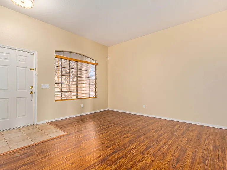 25845 N 47th Pl — Photo 10