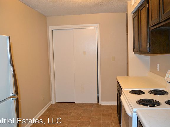 4th image of 1015 Burke Dr #1015