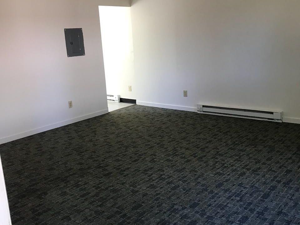 2nd image of 4760 Gray Rd APT 5