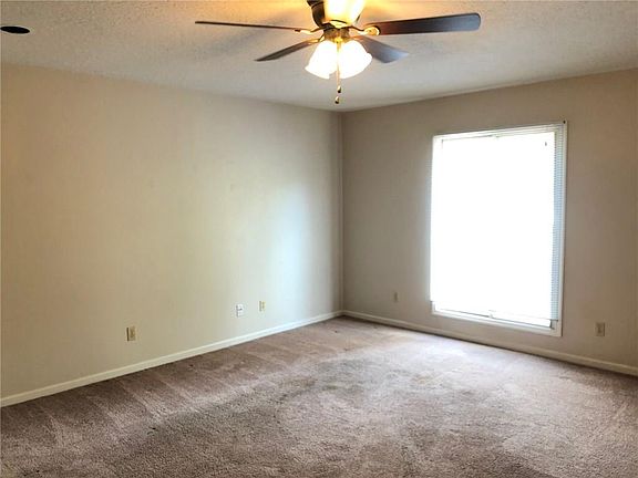 3rd image of 4807 Saint Marc Ct