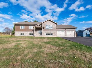 20 Riverdale St, Whitewater Region, ON K0J2L0