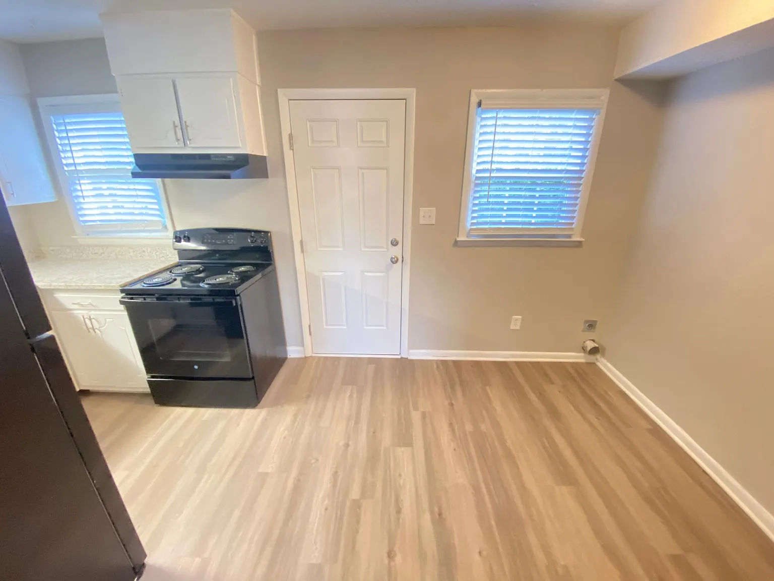 2 bed, 1.5 bath, 850 sqft, $1,100 — Photo 4