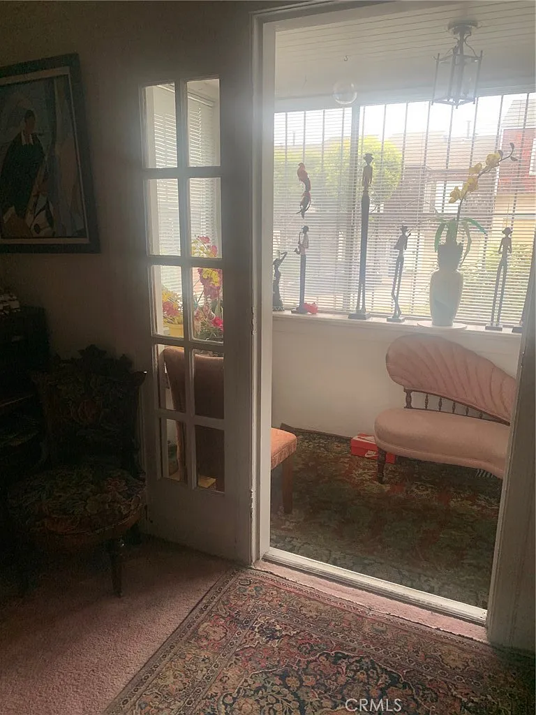 1567 La Salle Ave - Photo 8