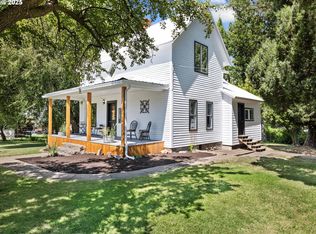 1104 Hill St, Cove, OR 97824