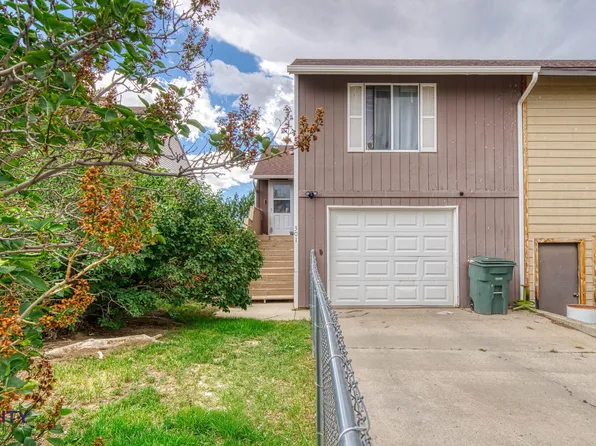 301 Westhills Loop, Gillette, WY 82718